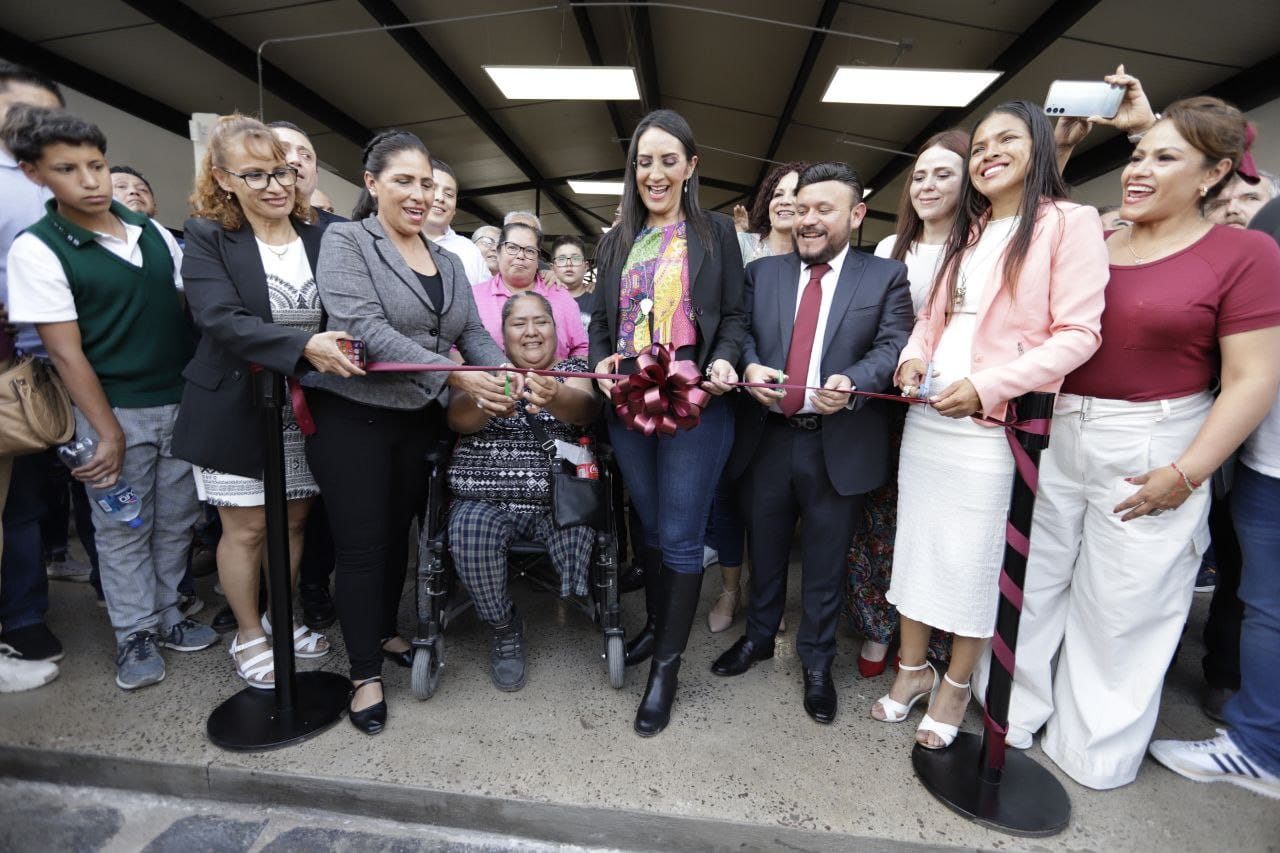 REABRE LAURA IMELDA CENTRO DE DESARROLLO COMUNITARIO EN TATEPOSCO 